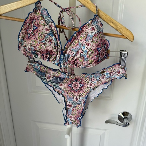 Luli Fama Azucar Wavy Triangle Top & Brazilian Bottoms - Picture 10 of 12